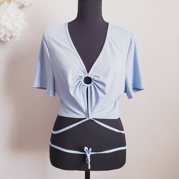 Shein Women's Curve Crop Top 2XL Baby Blue V-Neck GUC - Picture 8 of 8